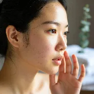 Mụn ẩn, mụn mủ tái sau thay đổi nội tiết: routine 4 bước tối giản và 7 ngày đầu với nốt sần không nhân