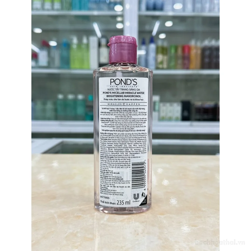 Nước tẩy trang dưỡng sáng Pond's  Micellar Miracle Warter 235ml ảnh 2