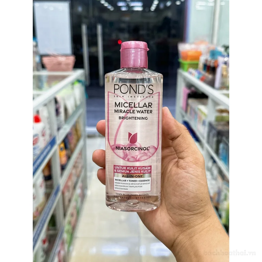 Nước tẩy trang dưỡng sáng Pond's  Micellar Miracle Warter 235ml ảnh 3
