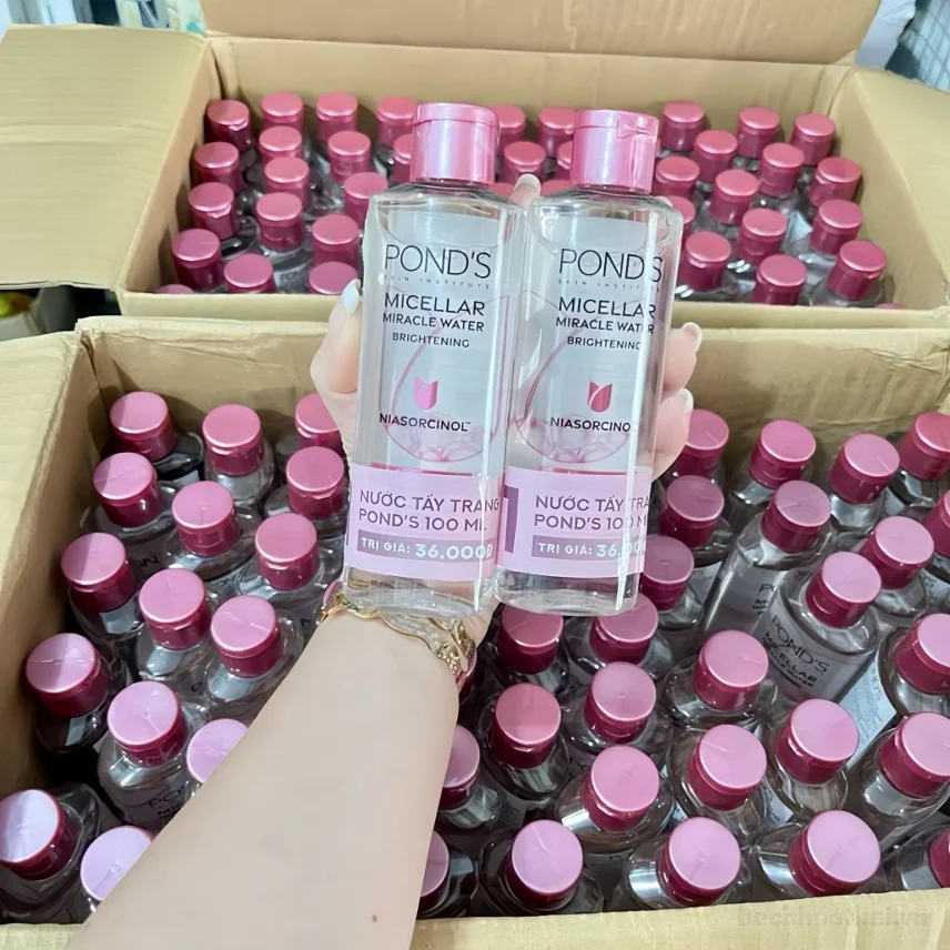 Nước tẩy trang dưỡng sáng Pond's  Micellar Miracle Warter 235ml ảnh 8