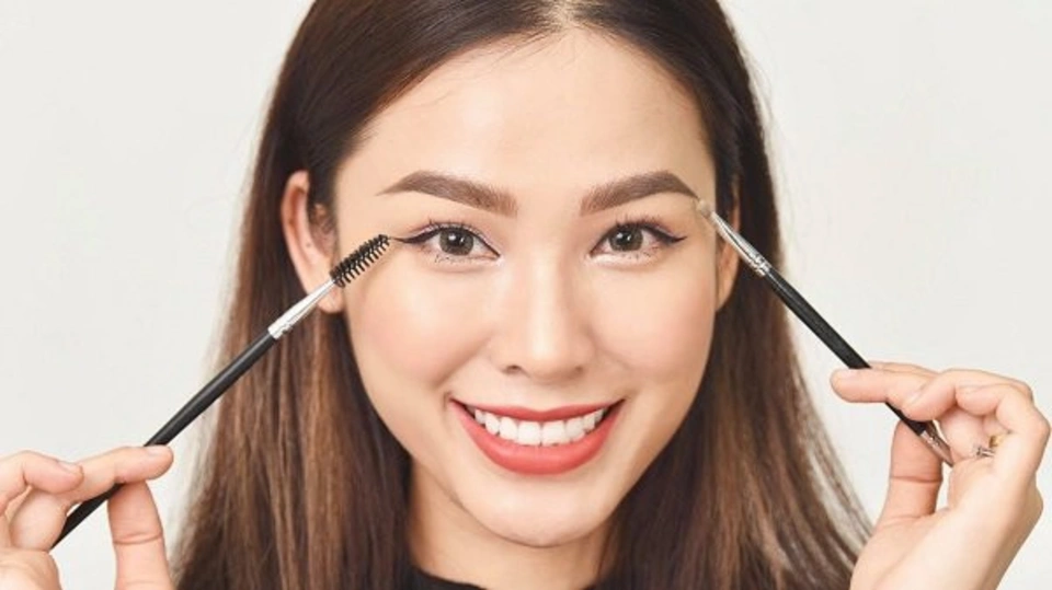 Ảnh bài viết Chia sẻ 5 mẹo trang điểm chống thấm mồ hôi cho lớp nền hoàn bảo