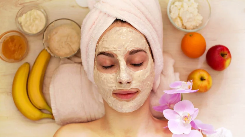 Cách làm mặt nạ dưỡng trắng da tại nhà với 5 công thức "thần thánh"
