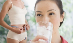 Bí quyết uống nước đúng cách để giảm cân dễ dàng tại nhà!