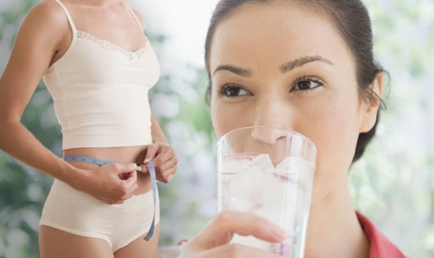 Bí quyết uống nước đúng cách để giảm cân dễ dàng tại nhà!