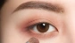 Mẹo trang điểm mắt nâu đẹp tự nhiên, thu hút mọi ánh nhìn!