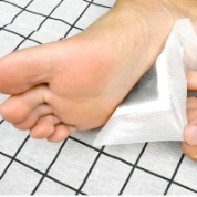 Miếng dán thải độc gan bàn chân: Tác dụng, cách dùng hiệu quả!
