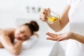 Cách sử dụng dầu massage hiệu quả, giúp thư giãn tại nhà