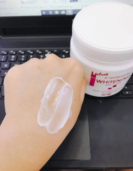 Sữa dưỡng thể trắng da D’Hiver Jours Whitening Body Lotion ảnh 5