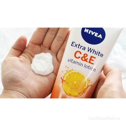 Sữa dưỡng thể kích trắng da Nivea Extra White Vitamin Lotion Thái Lan ảnh 6