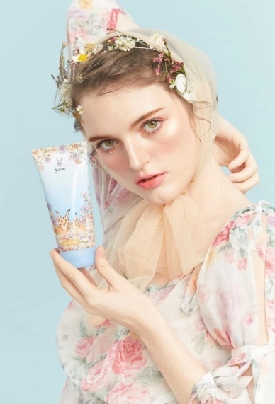 Serum dưỡng ẩm trắng da hương hoa Serene Winter Flower Whitening Body ảnh 13