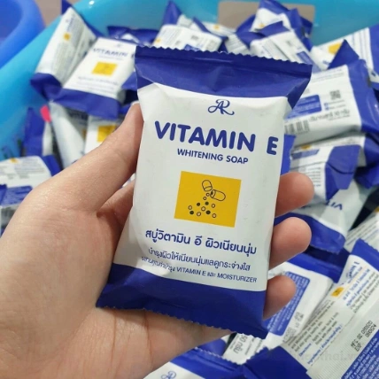 Xà phòng tắm dưỡng da AR Vitamin E Whitening Soap Thái Lan ảnh 3
