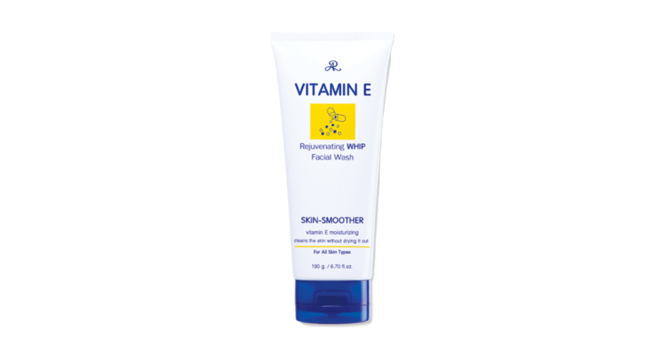 Sữa rửa mặt dưỡng ẩm AR Vitamin E Moisturizing Facial Wash