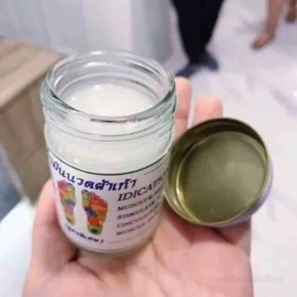 Dầu cù là trắng massage chân thư giãn Thái Lan ảnh 2