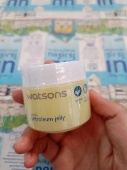 Sáp dưỡng ẩm Watsons Gentle Petroleum Jelly Thái Lan ảnh 4