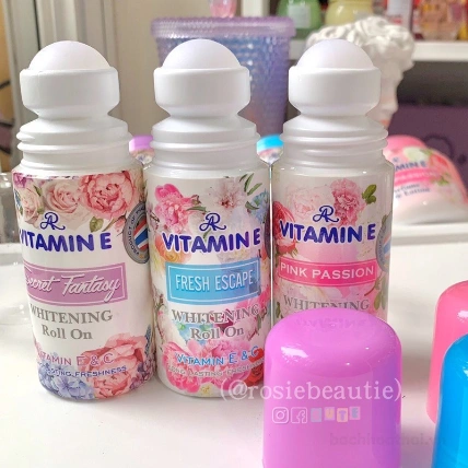 Lăn khử mùi hương nước hoa AR Vitamin E Whitening Roll On với Vitamin C & E  ảnh 8