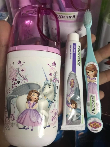 Bộ kem đánh răng và bàn chải trẻ em Fluocaril Thái Lan ảnh 9