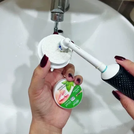 Kem tẩy trắng răng Derrich Oral Herbal Thái Lan ảnh 11