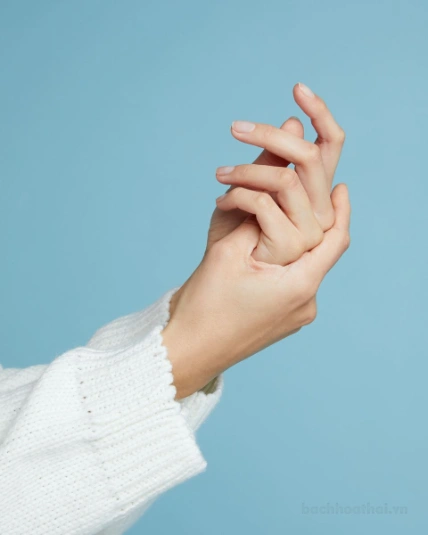 Dưỡng da tay chống nắng Nivea Hand Cream 3 in 1 Anti-age Q10 ảnh 8